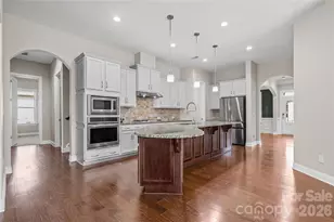 1021 Torrens Dr, Wesley Chapel, NC 28110 - Photo 9