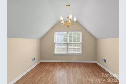 8212 Weeping Fig Lane, Charlotte, NC 28215 - Photo 9