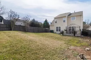 8212 Weeping Fig Ln, Charlotte, NC 28215 - Photo 17