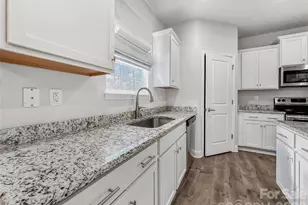 211 Macon Dr, Statesville, NC 28625 - Photo 15