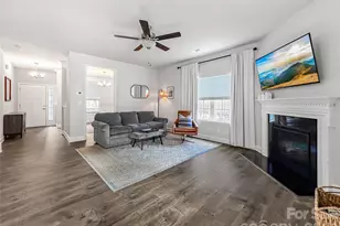 211 Macon Dr, Statesville, NC 28625 - Photo 9