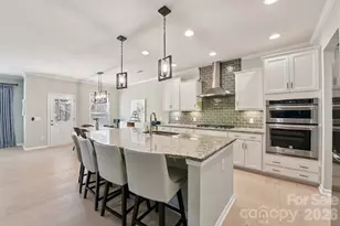 204 Hampton Trail Dr, Fort Mill, SC 29708 - Photo 7