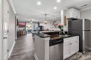 18695 Vineyard Point Ln, Cornelius, NC 28031 - Photo 5