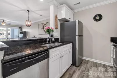 18695 Vineyard Point Lane, Cornelius, NC 28031 - Photo 7