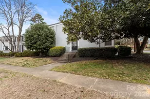 212 Wakefield Dr, Charlotte, NC 28209 - Photo 3