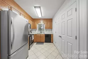 605 8th Ave SW, Conover, NC 28613 - Photo 7