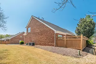 10879 Rogalla Dr, Charlotte, NC 28277 - Photo 35