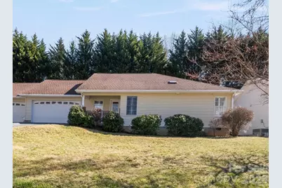 207 Allen Paul Drive, Hendersonville, NC 28791 - Photo 1