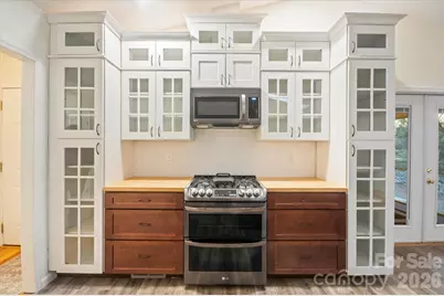 207 Allen Paul Drive, Hendersonville, NC 28791 - Photo 3