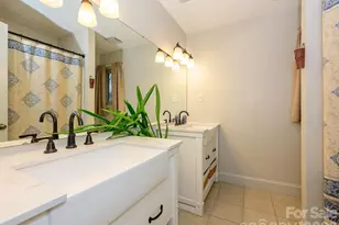 5232 Begonia Dr, Charlotte, NC 28215 - Photo 31