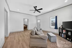 723 Dale Earnhardt Blvd, Kannapolis, NC 28081 - Photo 13