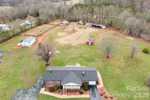 1118 Lake Houser Rd, Mooresboro, NC 28114 - Photo 5