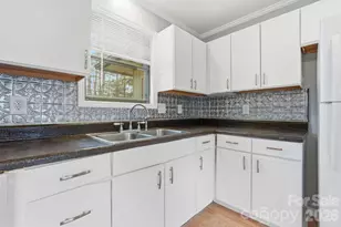 714 Farmington Cir, Hendersonville, NC 28739 - Photo 13