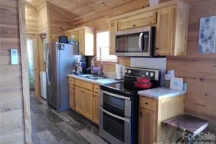 73 Bear Oat Trl, Franklin, NC 28734 - Photo 5