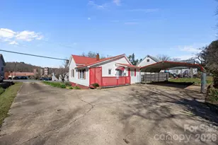 264 Church St, Marion, NC 28752 - Photo 3