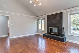 7000 Valley Haven Dr, Charlotte, NC 28211 - Photo 3