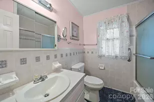 400 Sharview Cir, Charlotte, NC 28217 - Photo 17