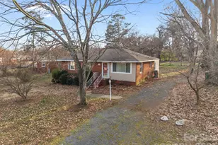 400 Sharview Cir, Charlotte, NC 28217 - Photo 3