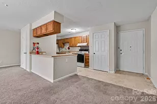 6234 Rosecroft Dr, Charlotte, NC 28215 - Photo 11