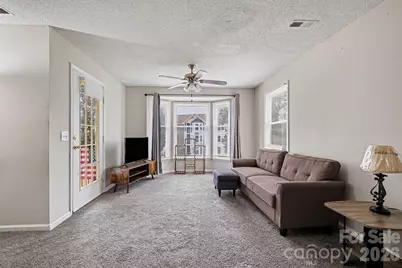 6234 Rosecroft Drive, Charlotte, NC 28215 - Photo 5