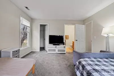 6234 Rosecroft Drive, Charlotte, NC 28215 - Photo 21