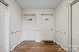 6234 Rosecroft Dr, Charlotte, NC 28215 - Photo 3