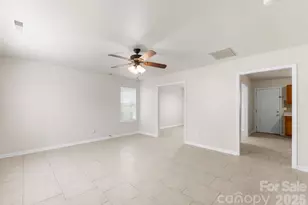 5152 Brooktree Dr, Charlotte, NC 28208 - Photo 3