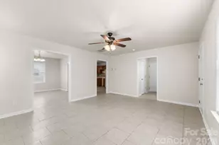 5152 Brooktree Dr, Charlotte, NC 28208 - Photo 5