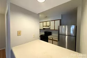 1001 Churchill Downs Rd, Charlotte, NC 28211 - Photo 9