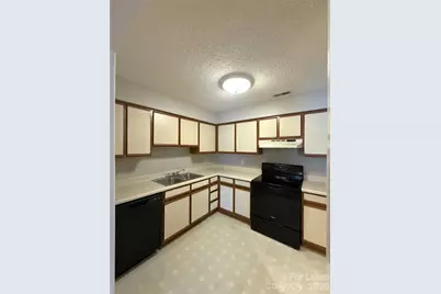 1001 Churchill Downs Road #G, Charlotte, NC 28211 - Photo 7