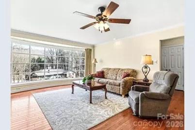 8 N Oak Forest Drive, Asheville, NC 28803 - Photo 9