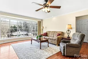 8 N Oak Forest Dr, Asheville, NC 28803 - Photo 9