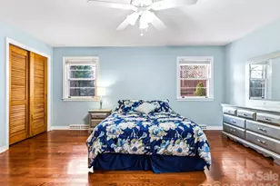 8 N Oak Forest Dr, Asheville, NC 28803 - Photo 25