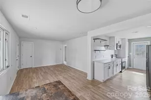 3027 Remington St, Charlotte, NC 28216 - Photo 9