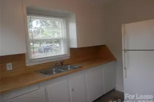 1701 Washington Ave, Charlotte, NC 28216 - Photo 13