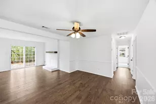 6924 Woodfield Dr, Charlotte, NC 28215 - Photo 7