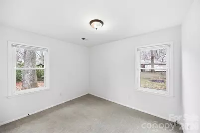 6924 Woodfield Drive, Charlotte, NC 28215 - Photo 19