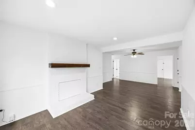 6924 Woodfield Drive, Charlotte, NC 28215 - Photo 11