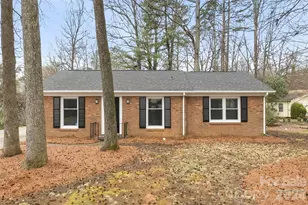 6924 Woodfield Dr, Charlotte, NC 28215 - Photo 1