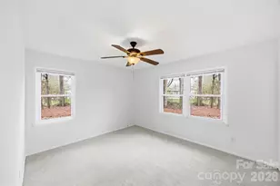 6924 Woodfield Dr, Charlotte, NC 28215 - Photo 21