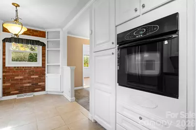 142 Pearson Drive, Morganton, NC 28655 - Photo 9