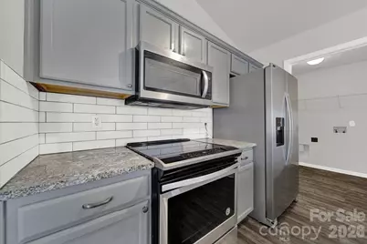 112 N Woodcliff Lane, Mount Holly, NC 28120 - Photo 5