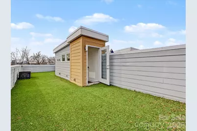 139 S Bruns Avenue, Charlotte, NC 28208 - Photo 25