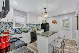 6628 Cool Water Ct, Charlotte, NC 28215 - Photo 11