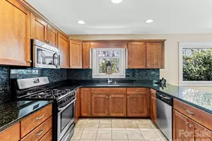 46 Kassahola Dr, Brevard, NC 28712 - Photo 9