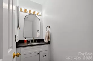 3706 Selwyn Farms Ln, Charlotte, NC 28209 - Photo 7