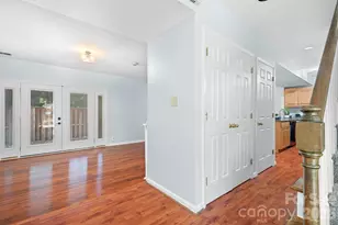 3706 Selwyn Farms Ln, Charlotte, NC 28209 - Photo 7