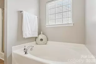 2457 Marthas Ridge Dr, Statesville, NC 28625 - Photo 19