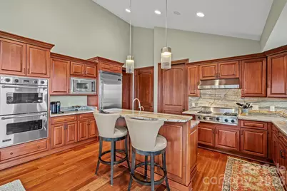 29 South Point Drive, Asheville, NC 28804 - Photo 9