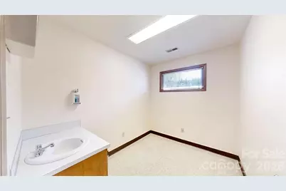 117 Doctors Park, Lincolnton, NC 28092 - Photo 11